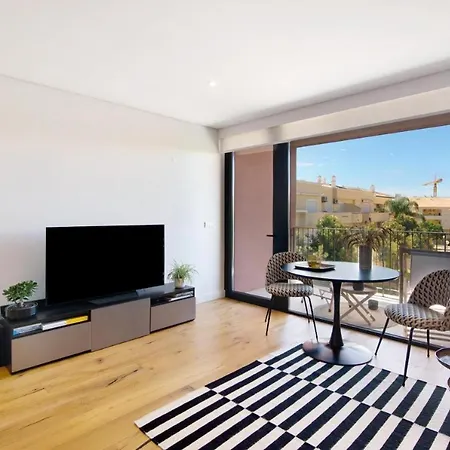 Appartement Beautiful Modern Design With Swimming Pool