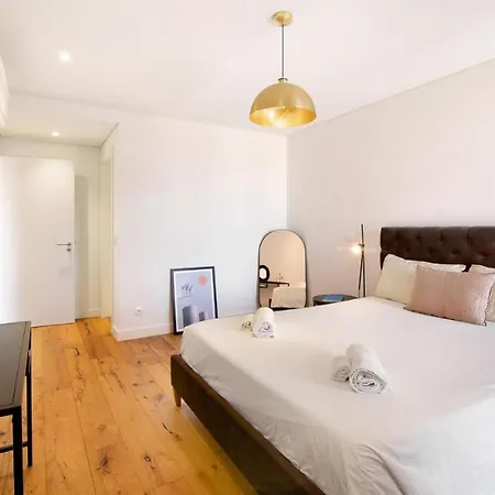 Beautiful Modern Design With Swimming Pool Appartement *